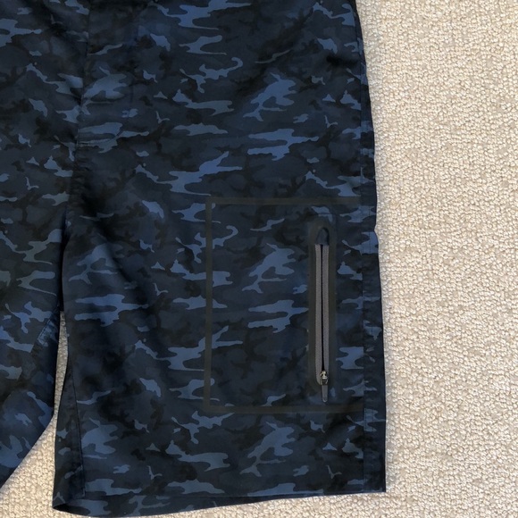 Men’s Mack Weldon Swim Trunks - Picture 4 of 6